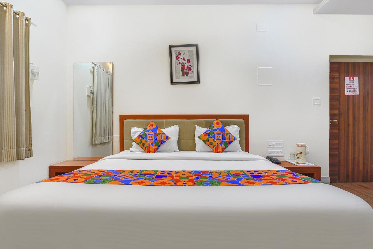 Hotel Collection O Royal Icon Udaipur Exterior foto